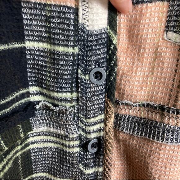 Free People shirt jacket Medium Cozy in Plaid top black oversized grunge chore - Picture 6 of 11